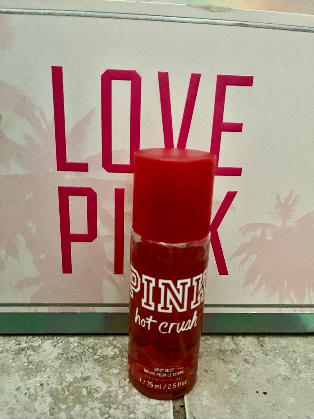PINK Victoria's Secret Hot Crush m!st— Red Pink